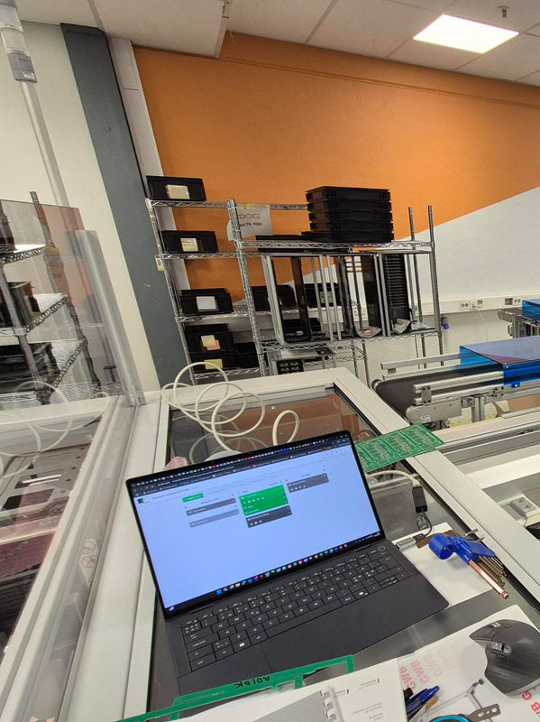 SMEMA Hermes Adaptor inside the Factory SMEMA Hermes Adaptor inside the Factory